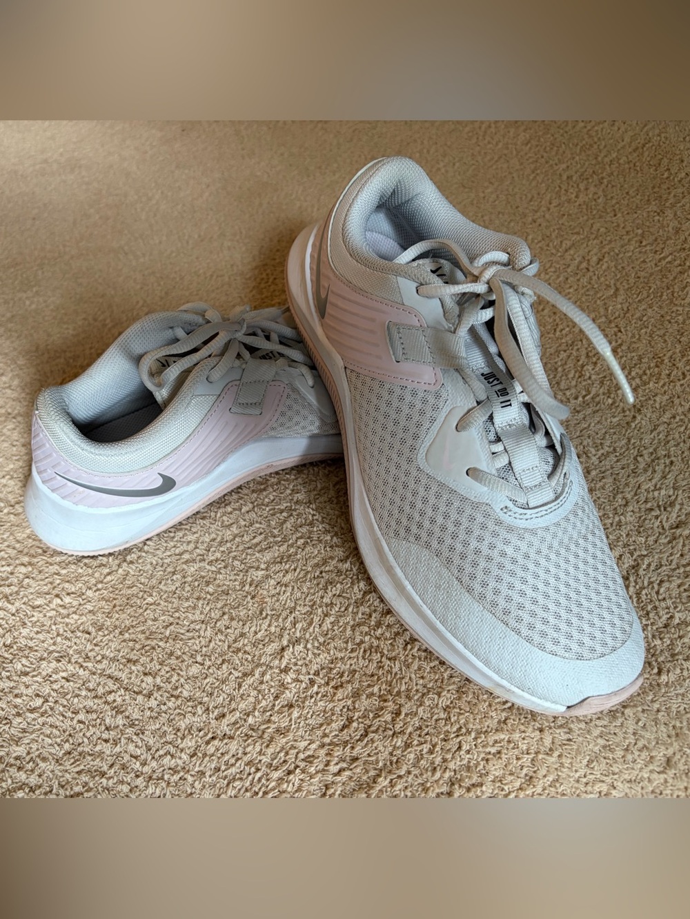 Nike Women’s Tennis Shoes